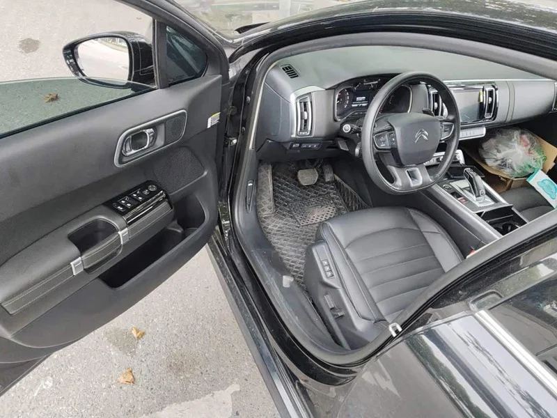 Citroën C6 — фото 12