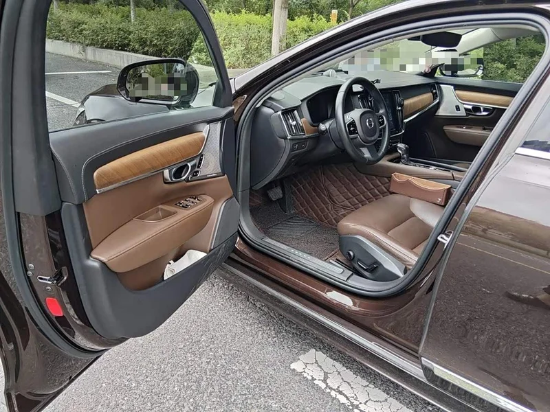 Volvo S90 — фото 17
