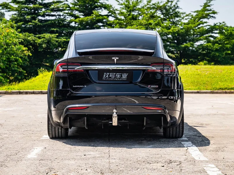 Tesla Model X — фото 4