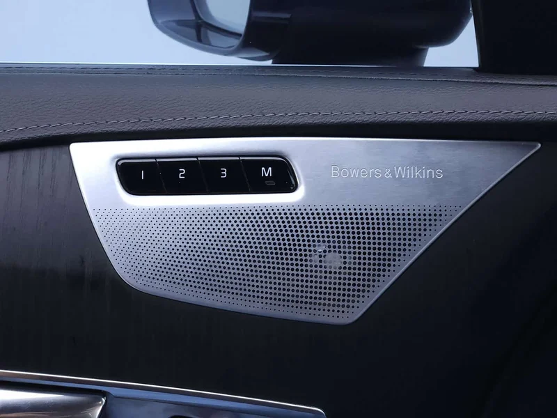 Volvo XC90 — фото 15