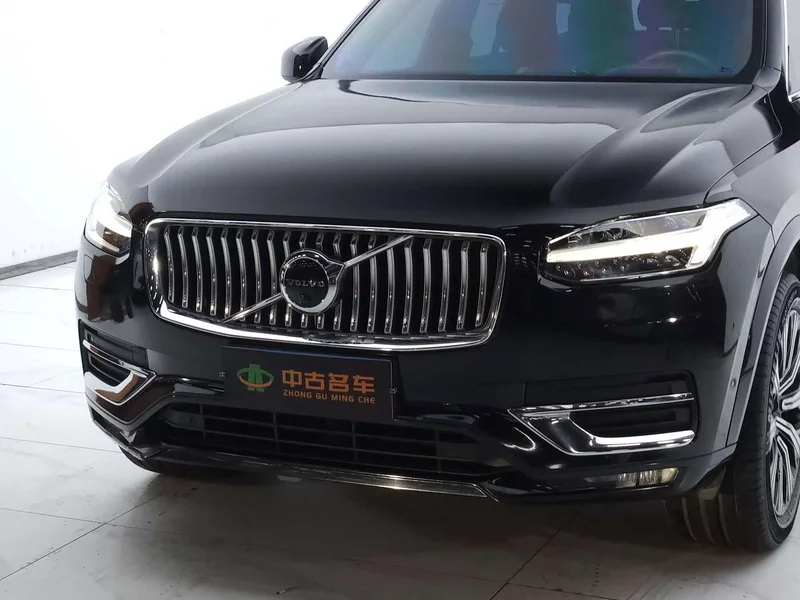 Volvo XC90 — фото 21