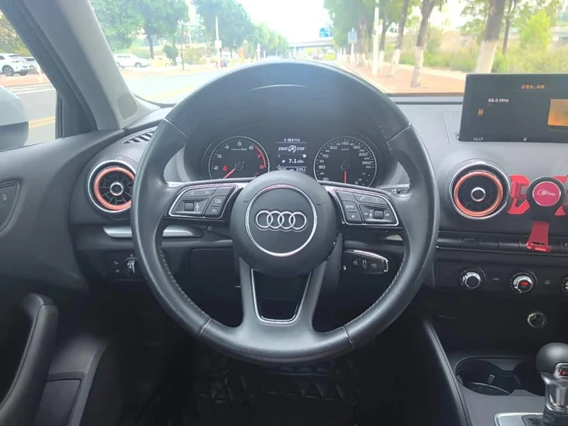 Audi A3 — фото 13