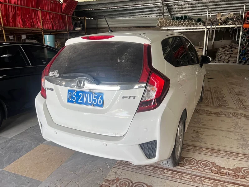 Honda Fit — фото 3
