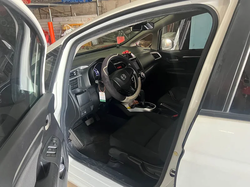Honda Fit — фото 6