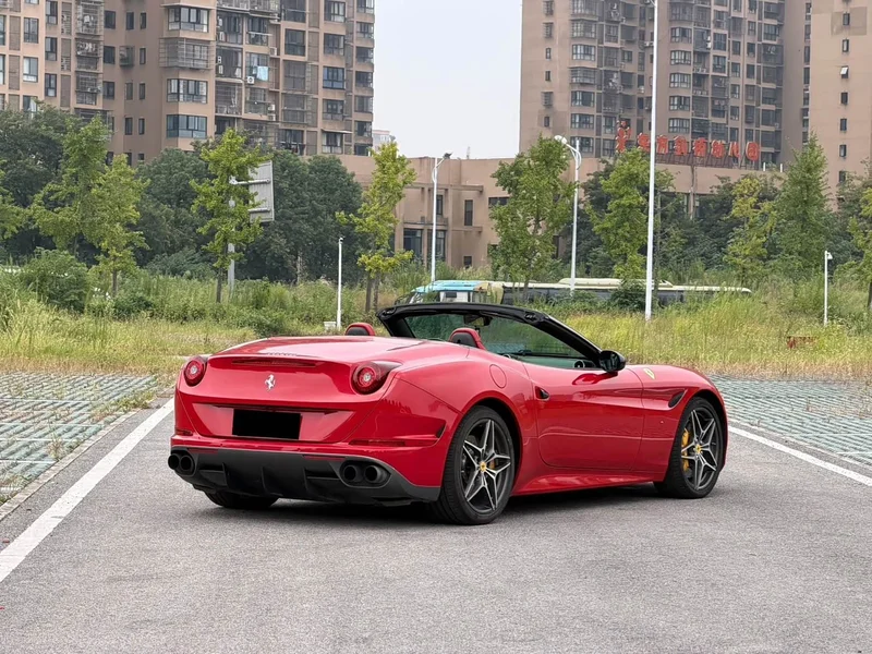 Ferrari California T — фото 4