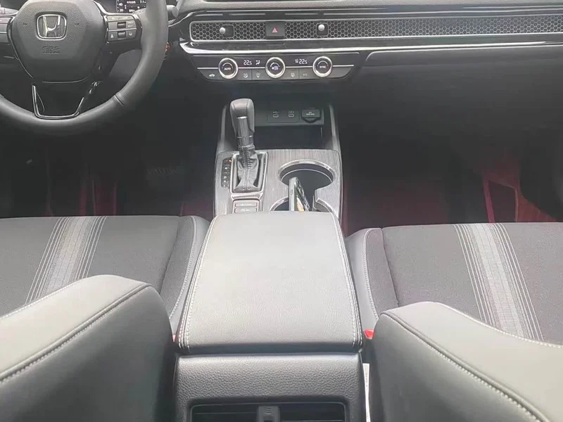 Honda Civic — фото 11