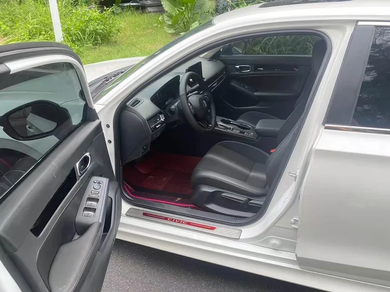 Honda Civic — фото 12