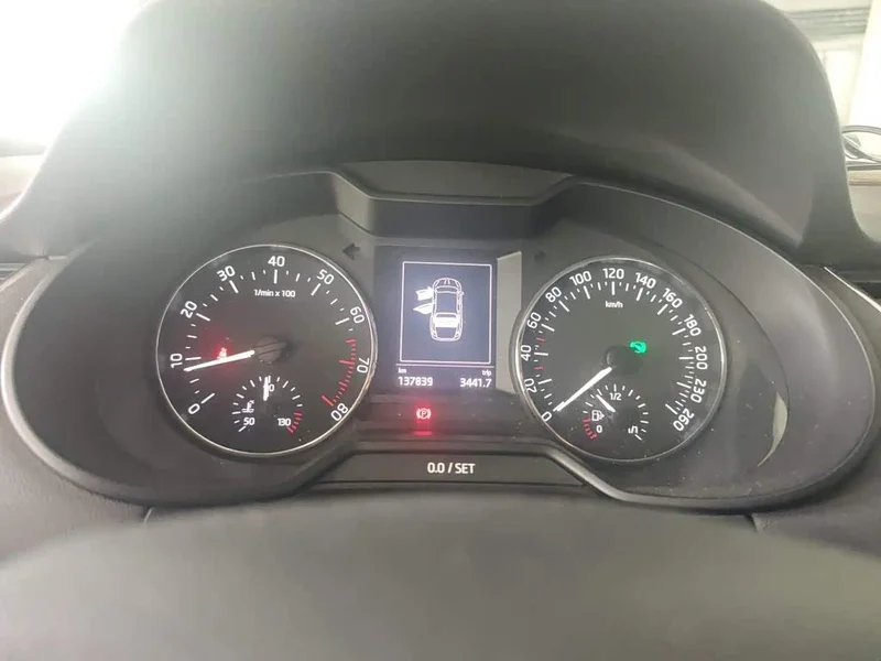 Volkswagen Octavia — фото 12