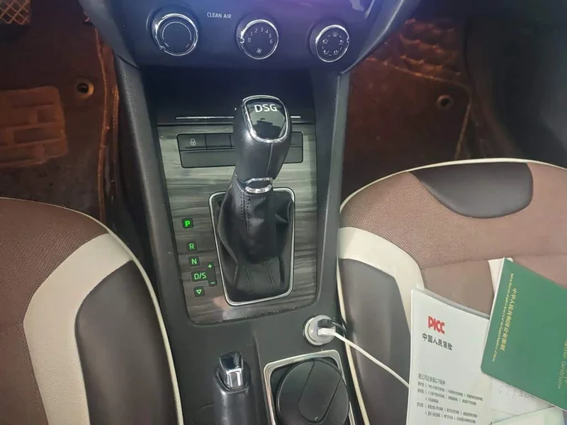 Volkswagen Octavia — фото 15