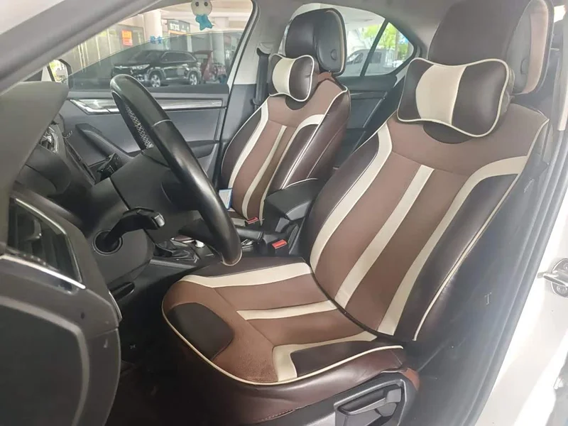 Volkswagen Octavia — фото 16