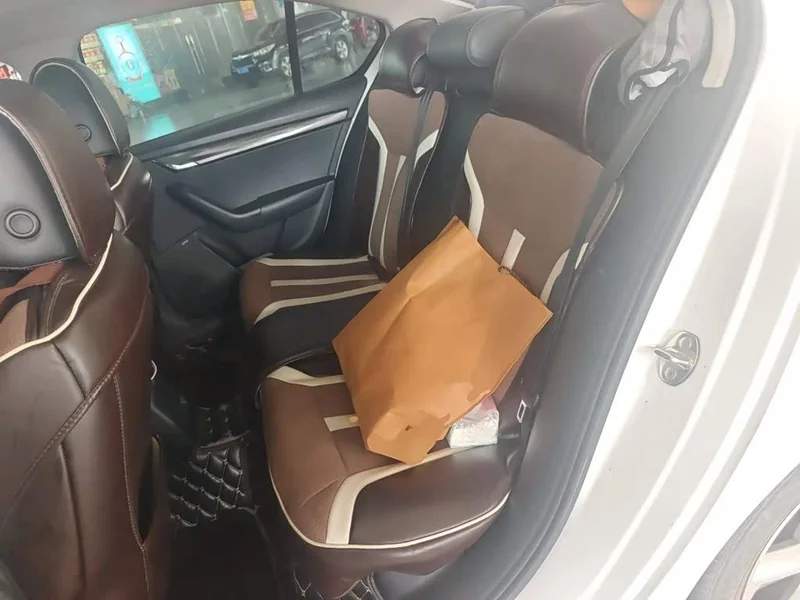 Volkswagen Octavia — фото 18