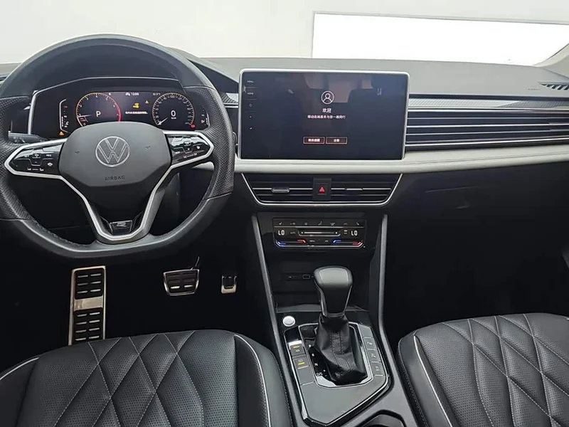Volkswagen Tiguan L — фото 12