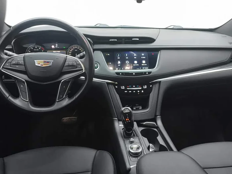 Cadillac XT5 — фото 12
