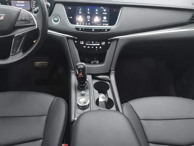 Cadillac XT5 — фото 16