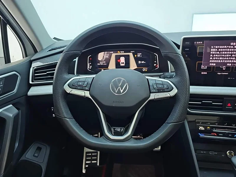 Volkswagen Tiguan L — фото 15