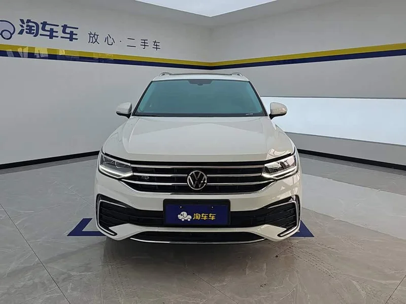 Volkswagen Tiguan L — фото 2