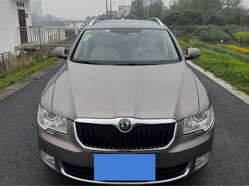 Skoda Superb — фото 2