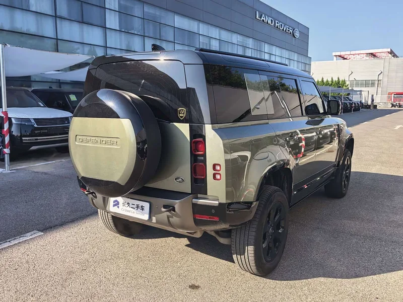 Land Rover Defender — фото 4