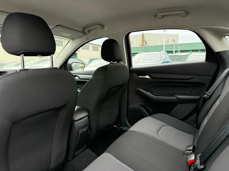 Ford Escort — фото 16