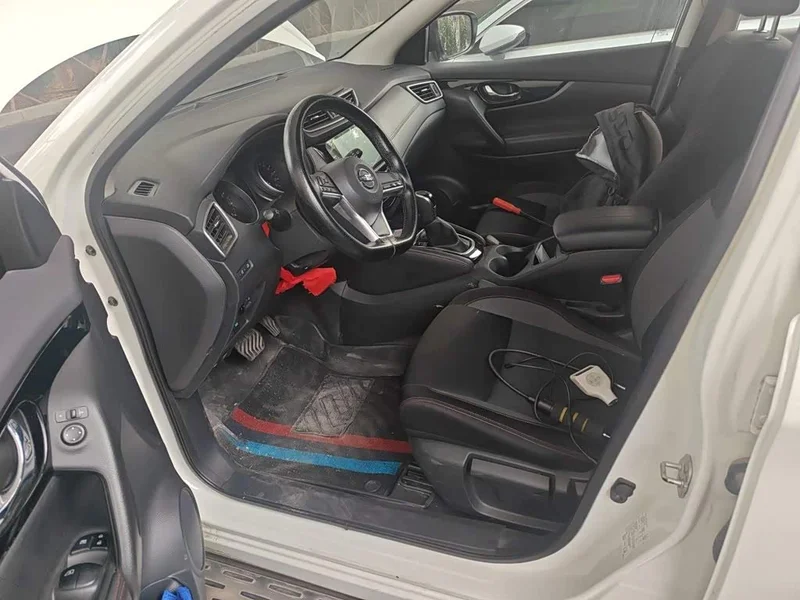 Nissan Qashqai — фото 17
