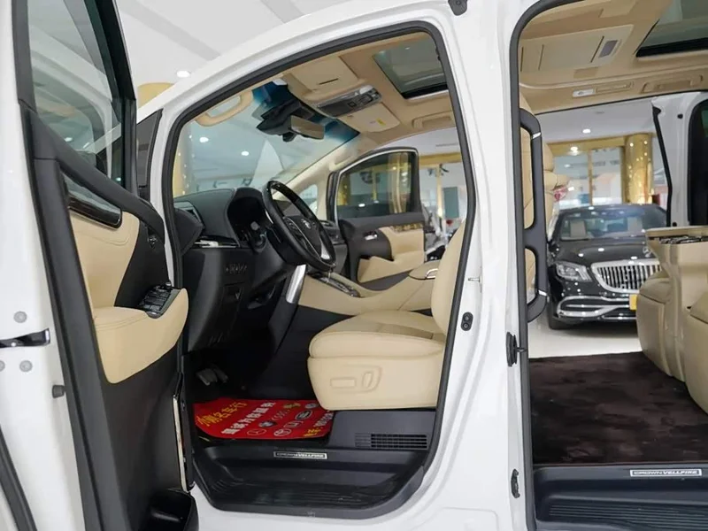 Toyota Vellfire — фото 5