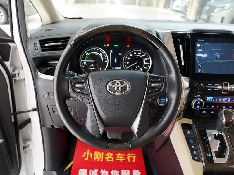 Toyota Vellfire — фото 8