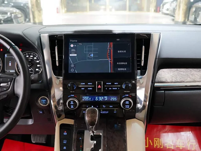 Toyota Vellfire — фото 9