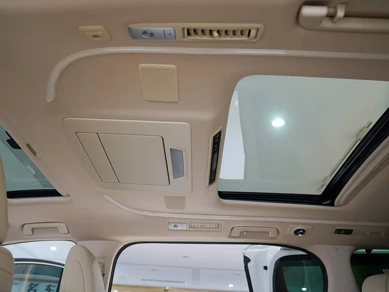 Toyota Vellfire — фото 10