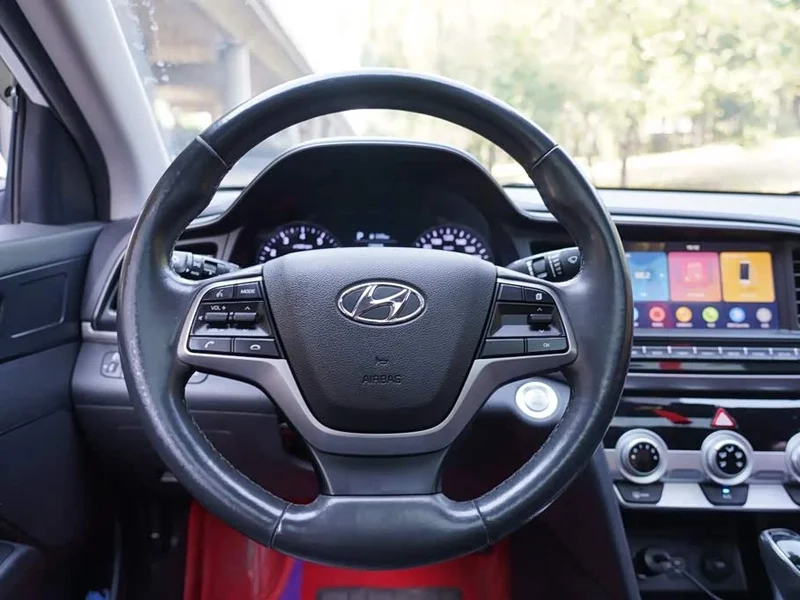 Hyundai Elantra Sport — фото 7