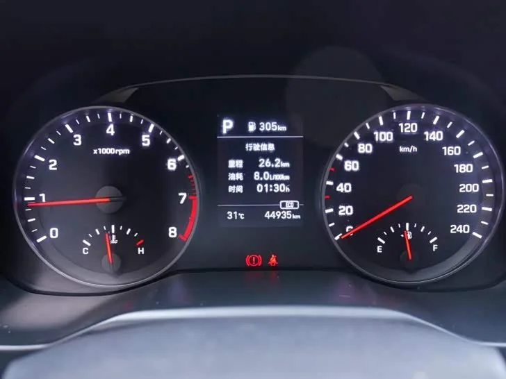 Hyundai Elantra Sport — фото 10