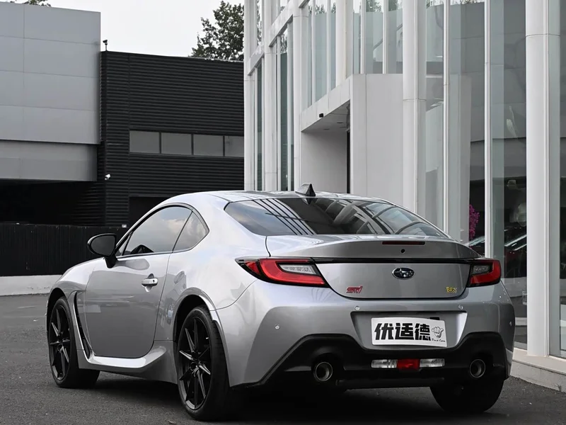 Subaru BRZ — фото 4