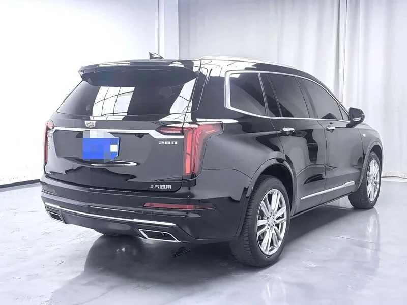 Cadillac XT6 — фото 9