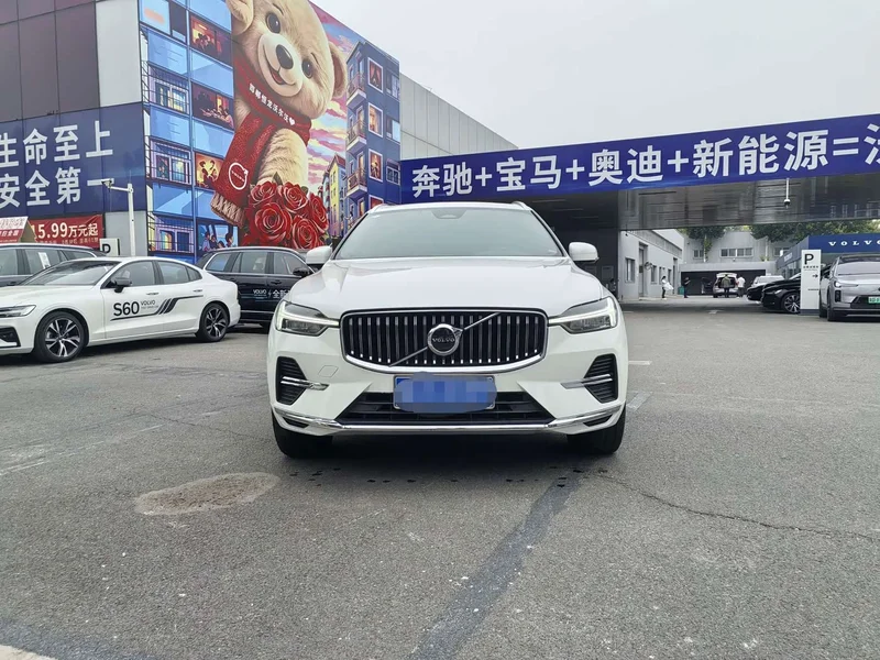Volvo XC60 — фото 2