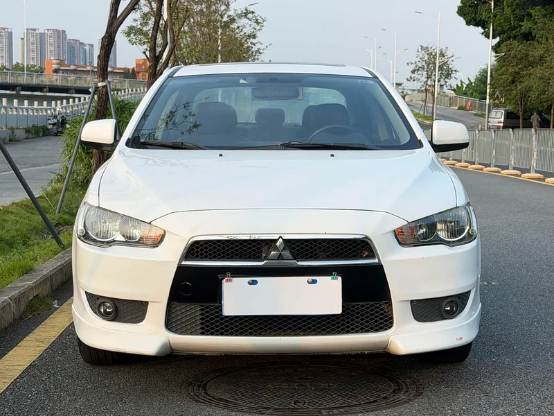 Mitsubishi Lancer EX — фото 2