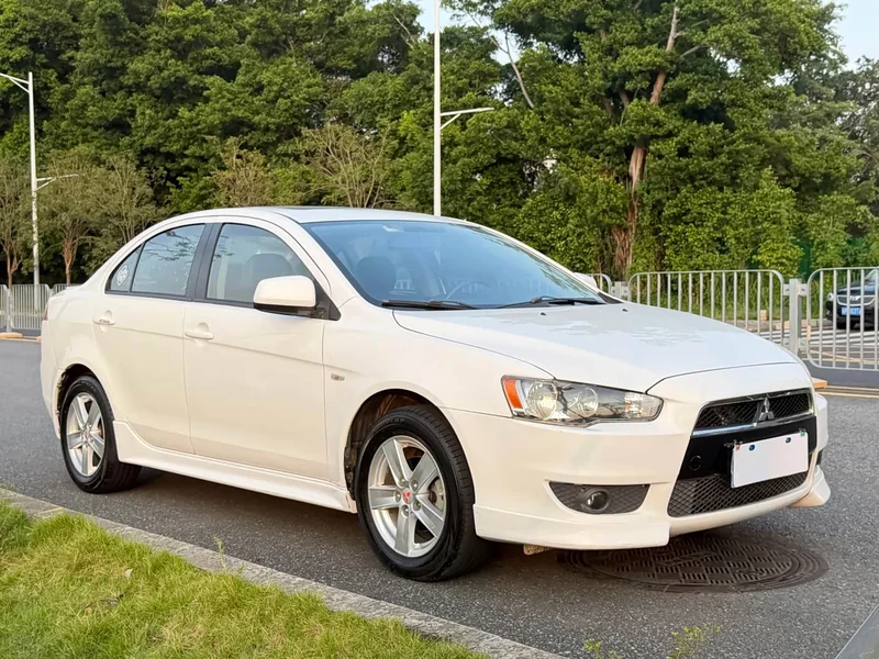 Mitsubishi Lancer EX — фото 3