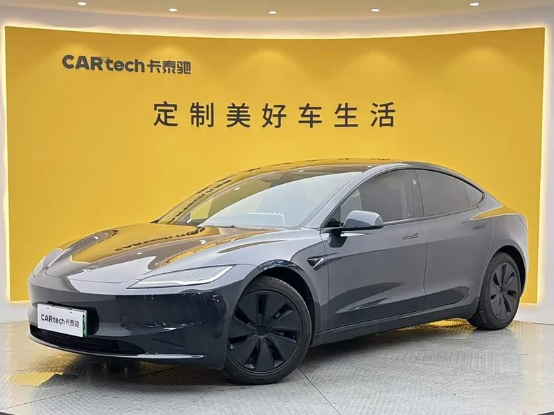 Tesla Model 3 — фото 1