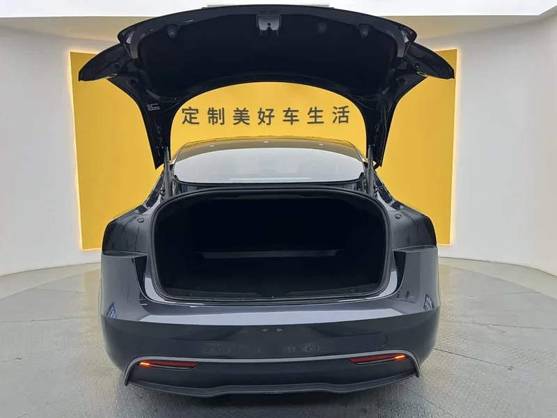 Tesla Model 3 — фото 13