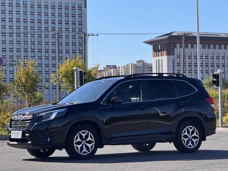 Subaru Forester — фото 1