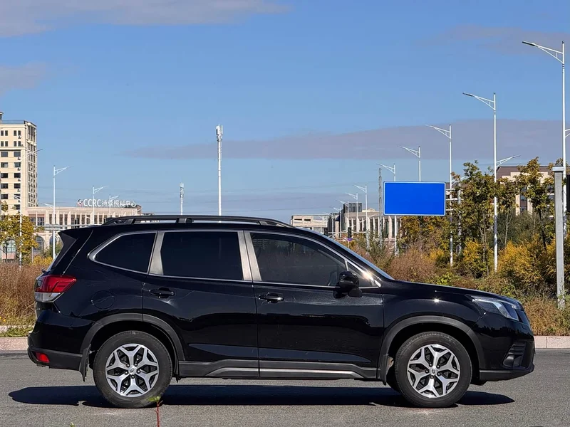 Subaru Forester — фото 8