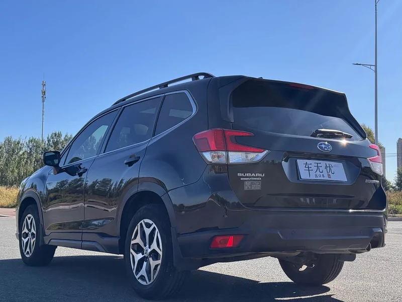 Subaru Forester — фото 9