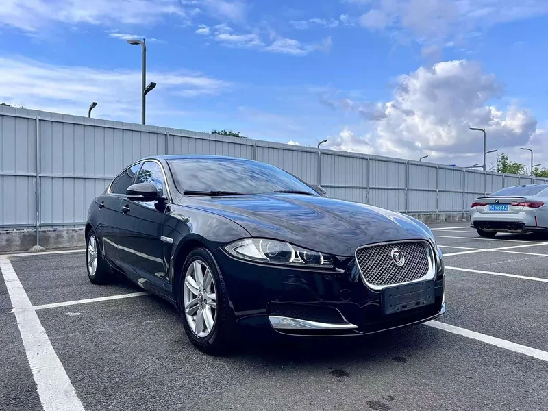 Jaguar XF — фото 3