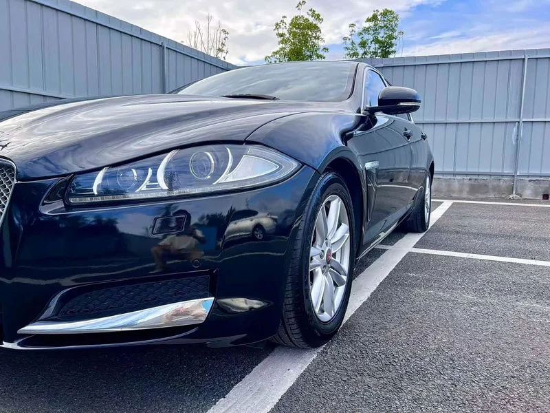 Jaguar XF — фото 7