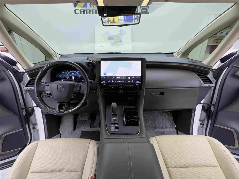 Toyota Vellfire — фото 11