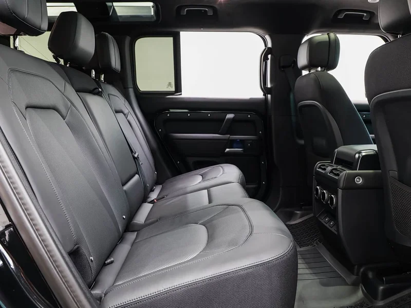 Land Rover Defender — фото 11