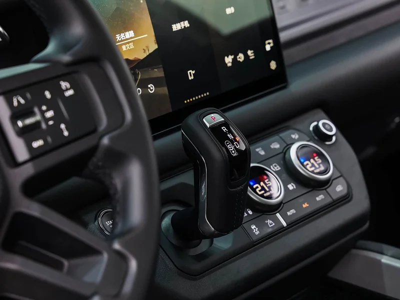 Land Rover Defender — фото 19