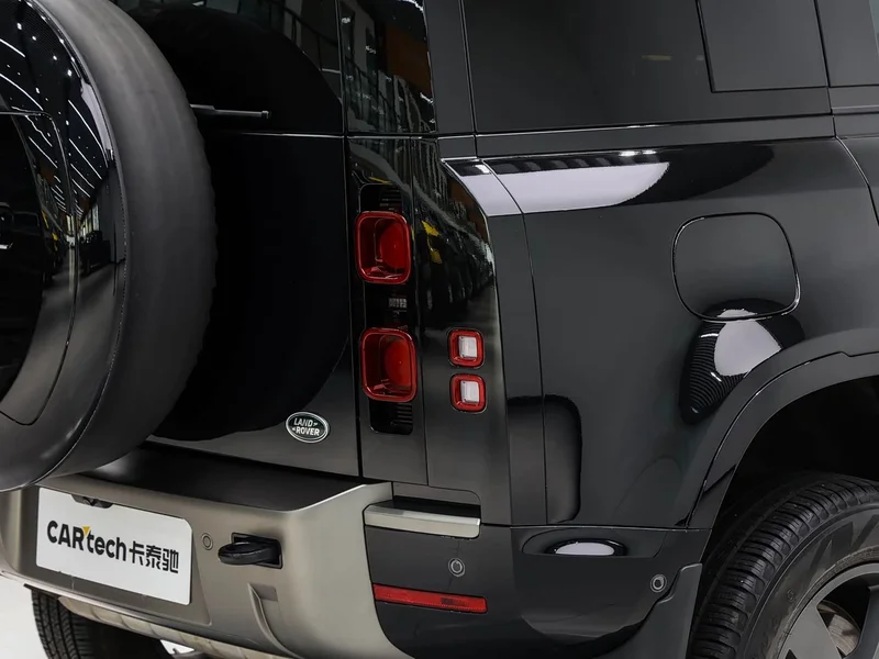 Land Rover Defender — фото 9