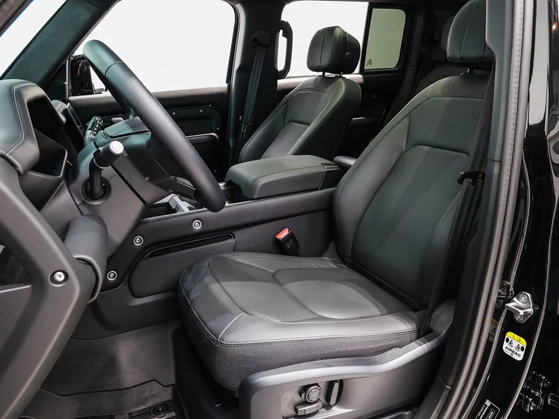 Land Rover Defender — фото 10