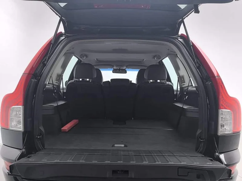 Volvo XC90 — фото 16