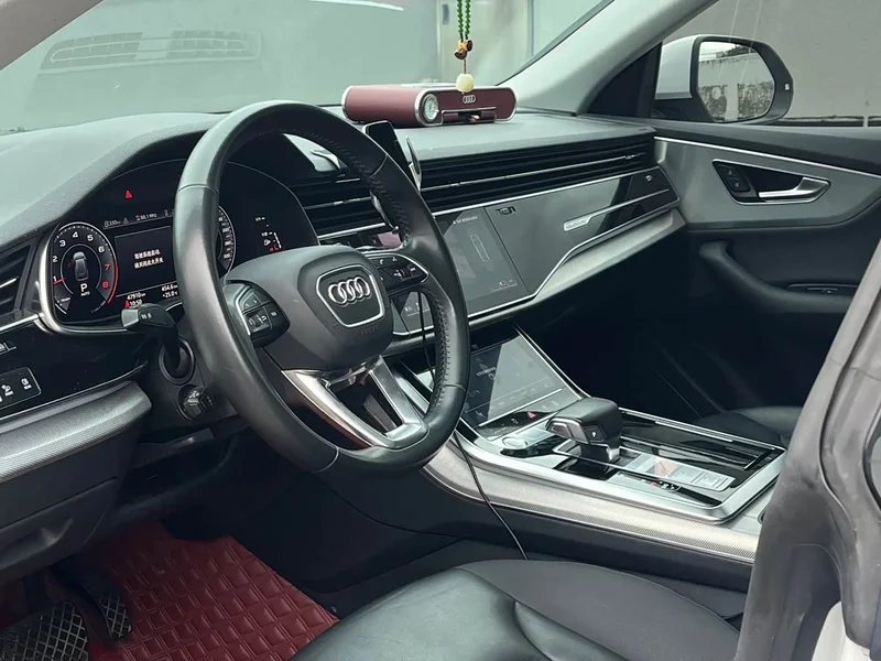 Audi Q8 — фото 4