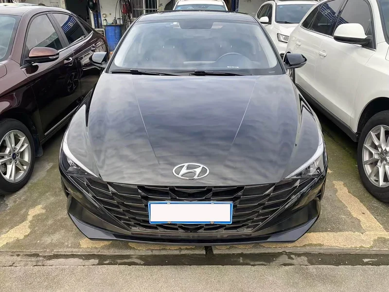 Hyundai Elantra — фото 2